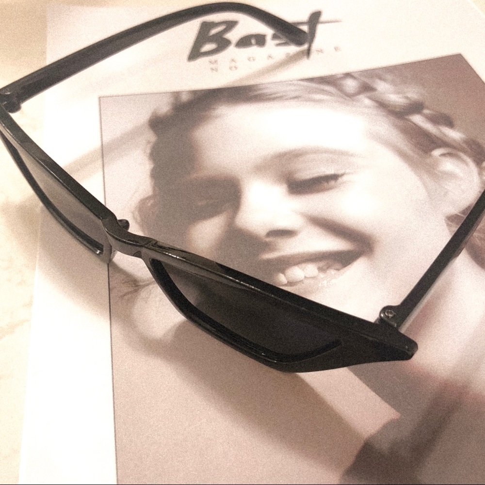 🕶 Chic Retro Slim Cat Eye Sunglasses 🕶 - Picture 8 of 8